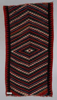 MATTA, Kelim. Ca 267 x 137 cm.