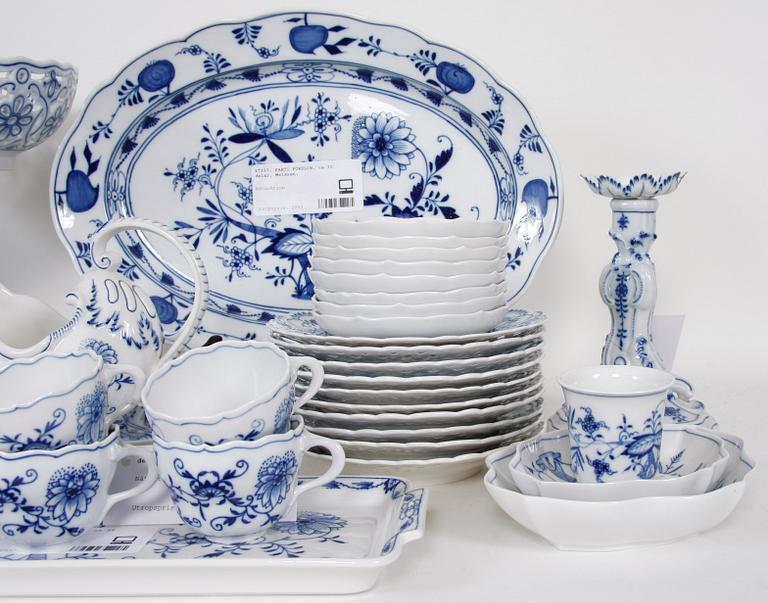 PARTI PORSLIN, ca 30 delar, Meissen.