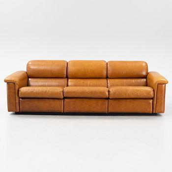 A Cinova leather sofa, Italy, 1970's/80's.