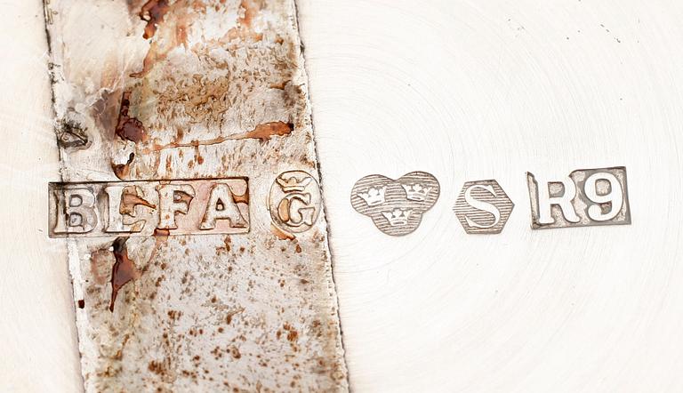 SILVERFÖREMÅL, 3 st. Vikt ca 411 g.