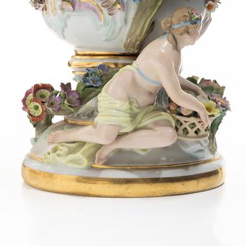 Meissen, Prakturna/lockurna, porslin, sent 1800-tal.