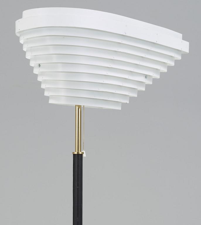 GOLVLAMPA, Alvar Aalto. A805, "Änglavinge". Valaisinpaja Oy, Artek.