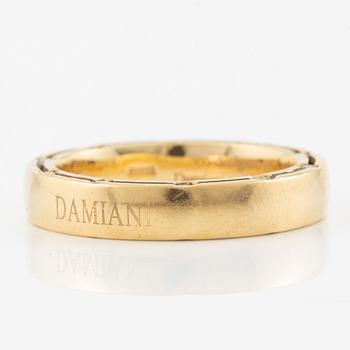 Damiani ring 18K gold with round brilliant-cut diamonds, designed in collaboration with Brad Pitt.
