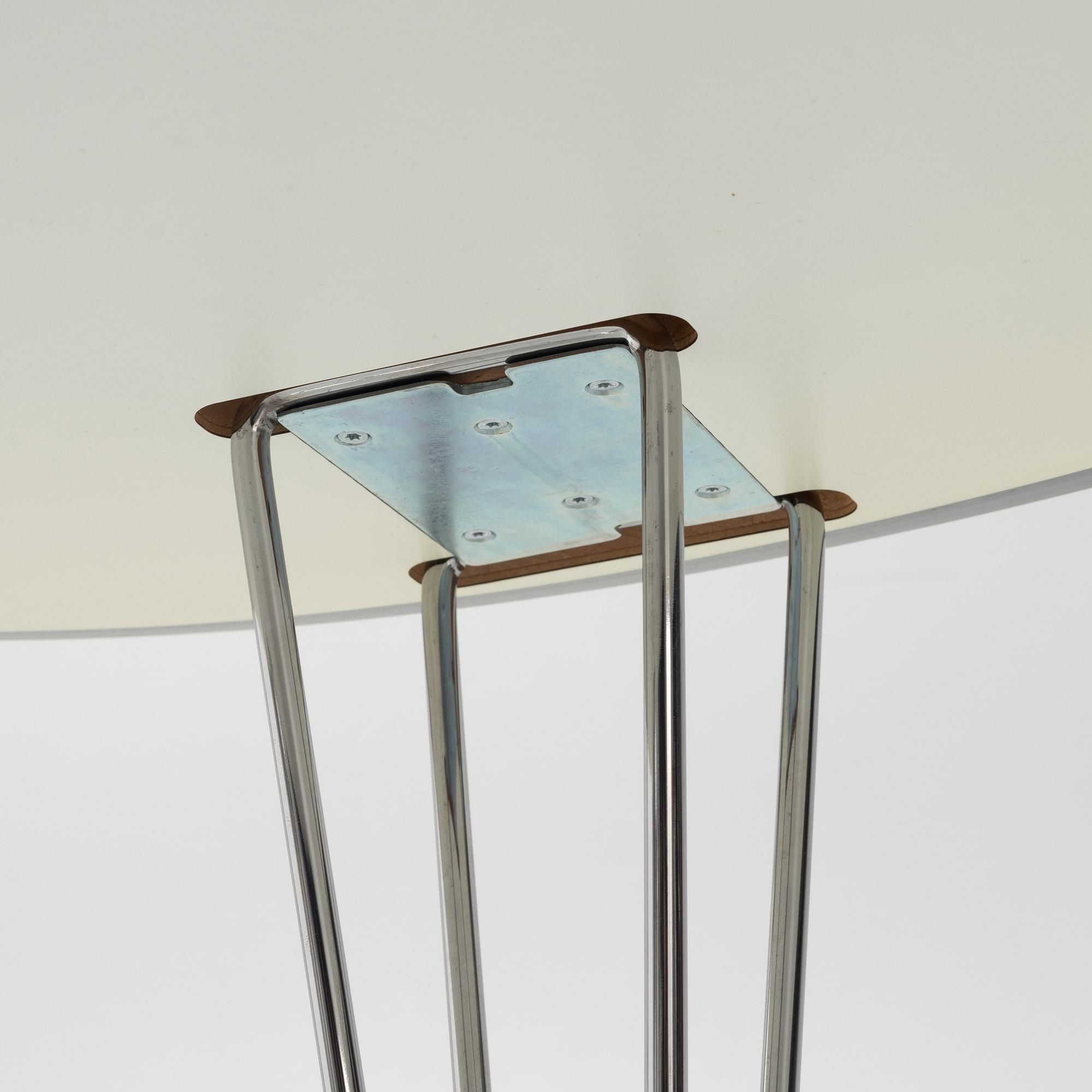 Bruno Mathsson & Piet Hein, matbord, "Superelips",  Bruno Mathson International AB, Värnamo. 2016.