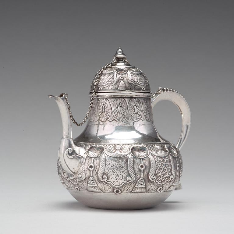 A Dutch 18th century silver tea-pot, mark possibly of Abraham Marshoorn, Amsterdam (1722-1754).