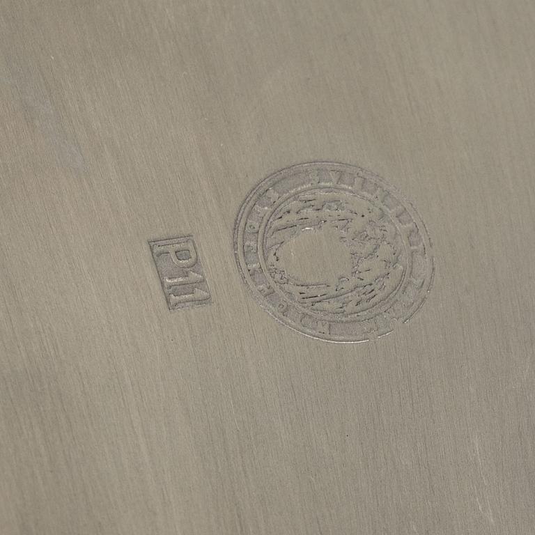 Firma Svenskt Tenn, burkar med lock, två stycken, tenn, Stockholm, 1953 respektive 2013.