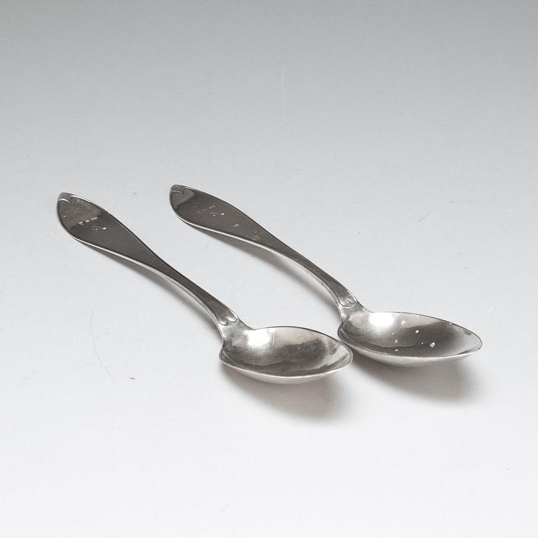 RAGUSKEDAR, ett par. Silver, Jacob Gustaf Bursell Jönköping(1814-1830/1836). Ca 190g.