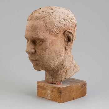 ASMUND ARLE, Sculpture, terracotta, signed A. Arle.