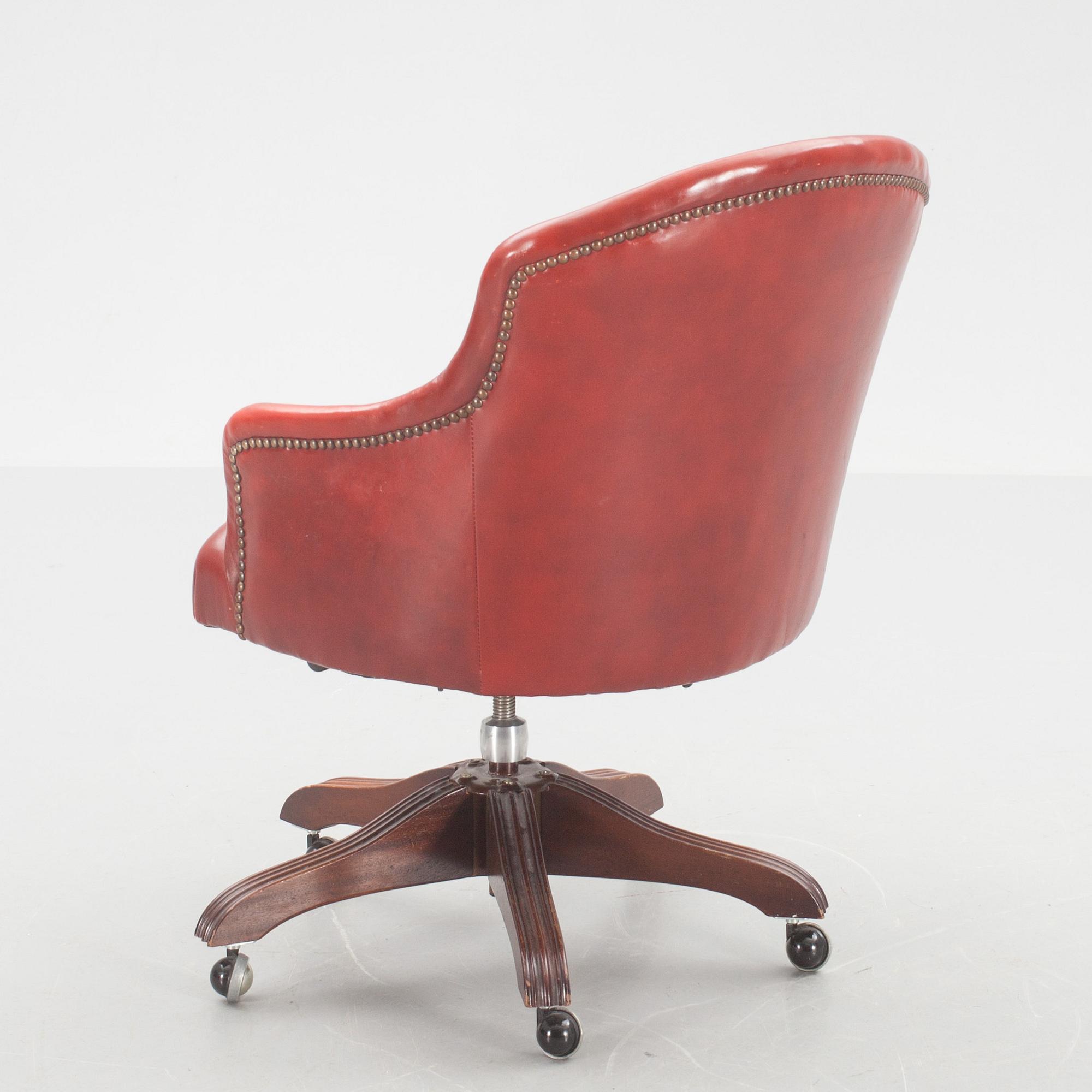 SKRIVBORDSSTOL, 1900-talets andra hälft.