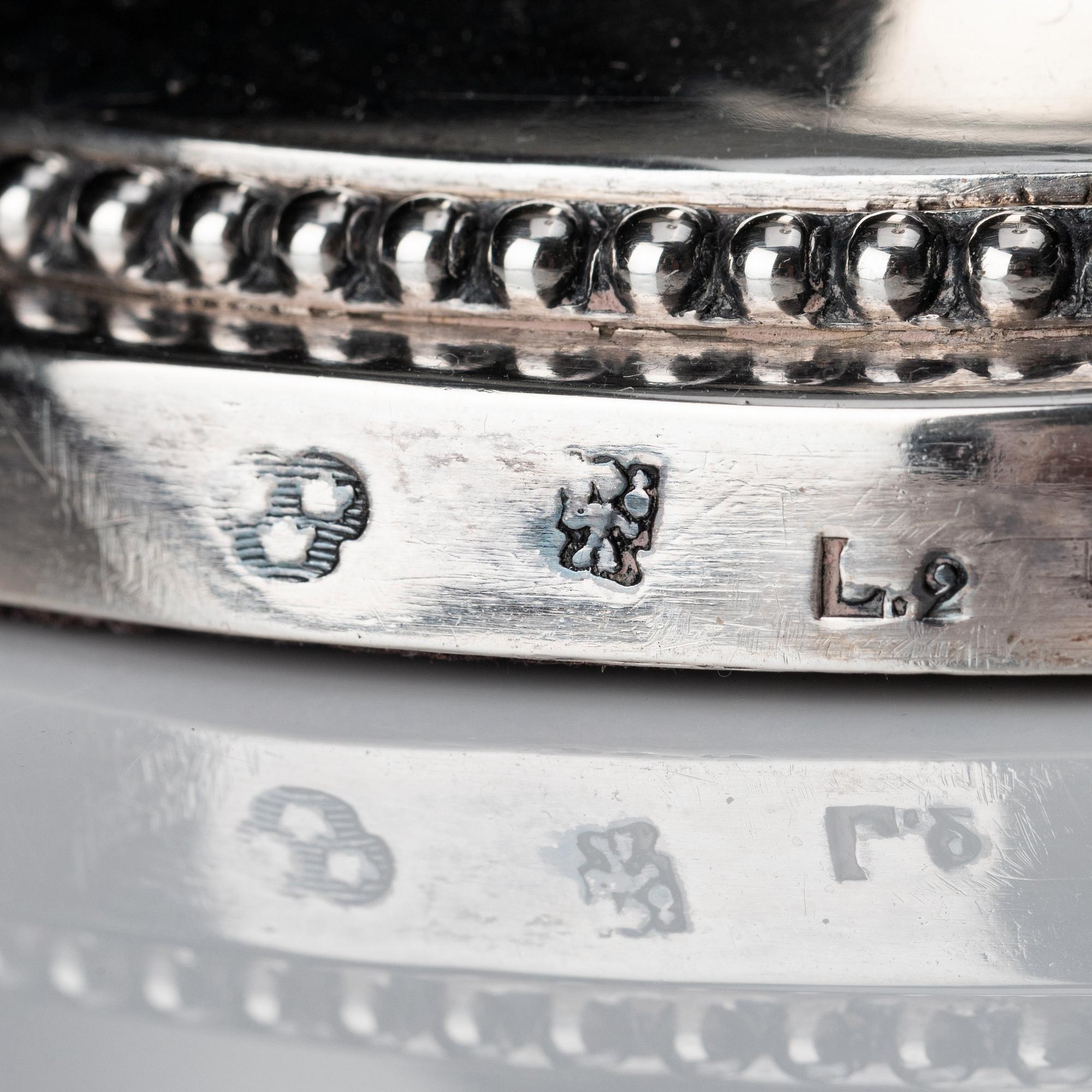 Anders Isleben, kandelabrar för tre ljus, ett par, silver, Norrköping 1793. Gustavianska.