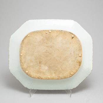 SERVERINGSFAT, kompaniporslin. Qingdynastin, Qianlong (1736-95).