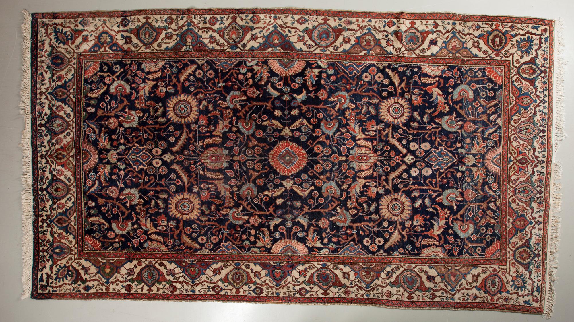 MATTA, ca 300x170 cm.