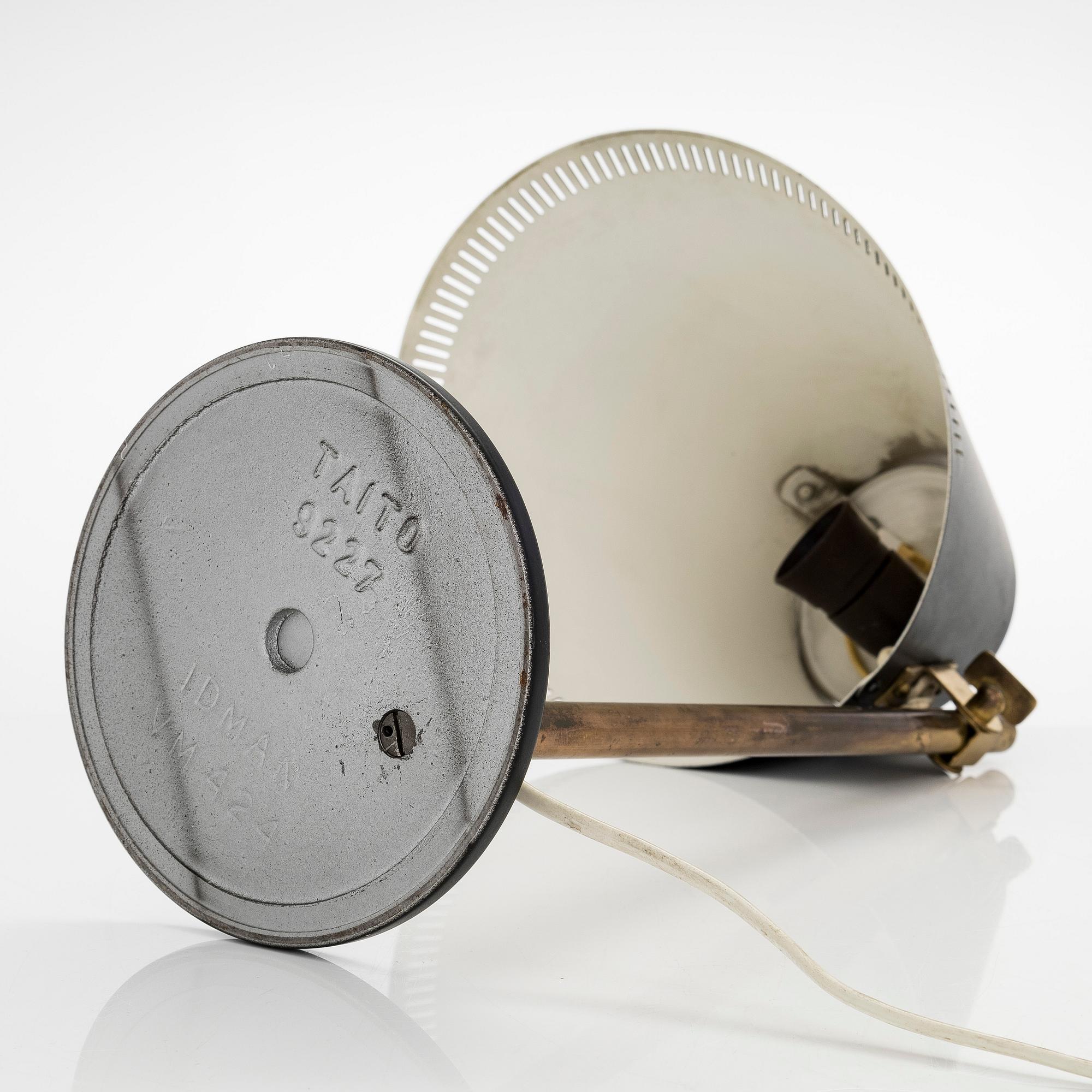 Paavo Tynell, a Mid-20th Century table lamp, model 9227 for Taito / Idman.