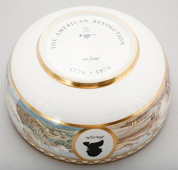 BÅLSKÅL, porslin, "The American Revolution", Sven Vestergaard,  Royal Copenhagen.