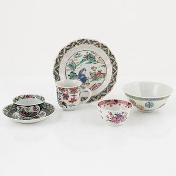 Five porcelain pieces, China, 18th-20th century.