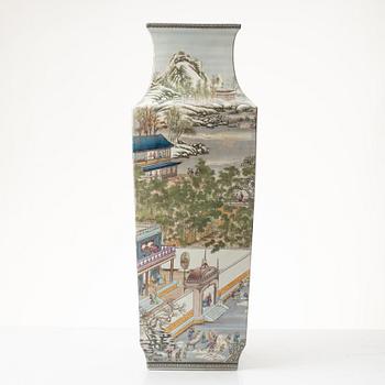 A large Chinese porcelain vase, modern.