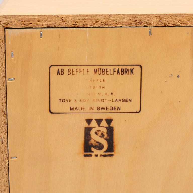 Tove & Edvard Kindt-Larsen, rare cabinet, Seffle Möbelfabrik, Säffle, 1960s.