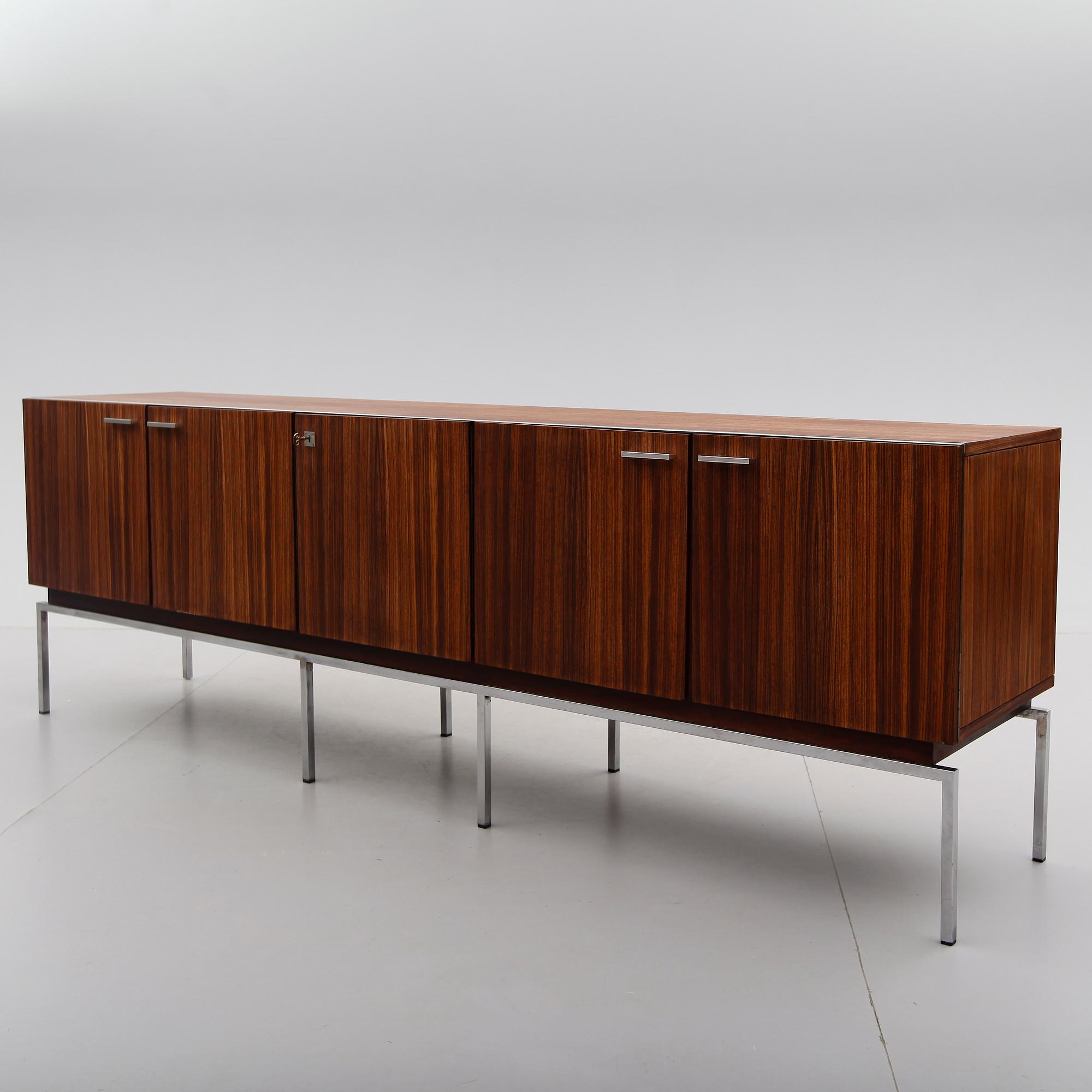 SIDEBOARD, 1960-tal.