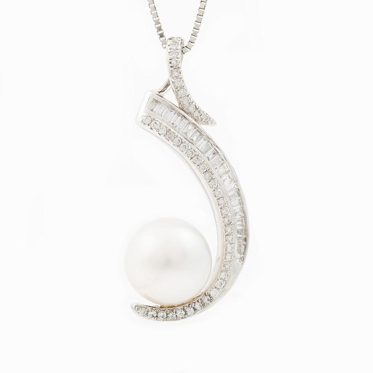 Pendant, 18K white gold with a cultured pearl and baguette and brilliant-cut diamonds.