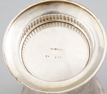 BÄGARE, silver, CG Hallberg, Stockholm 1937. Vikt ca 344 gram.