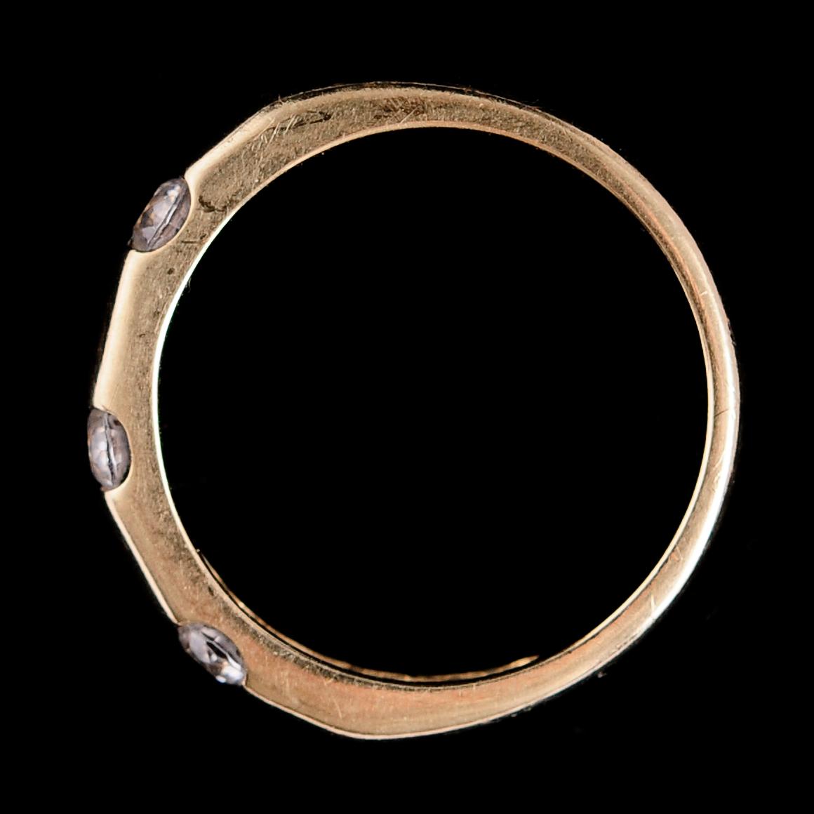 RING, 14 k, med 3 briljanter.