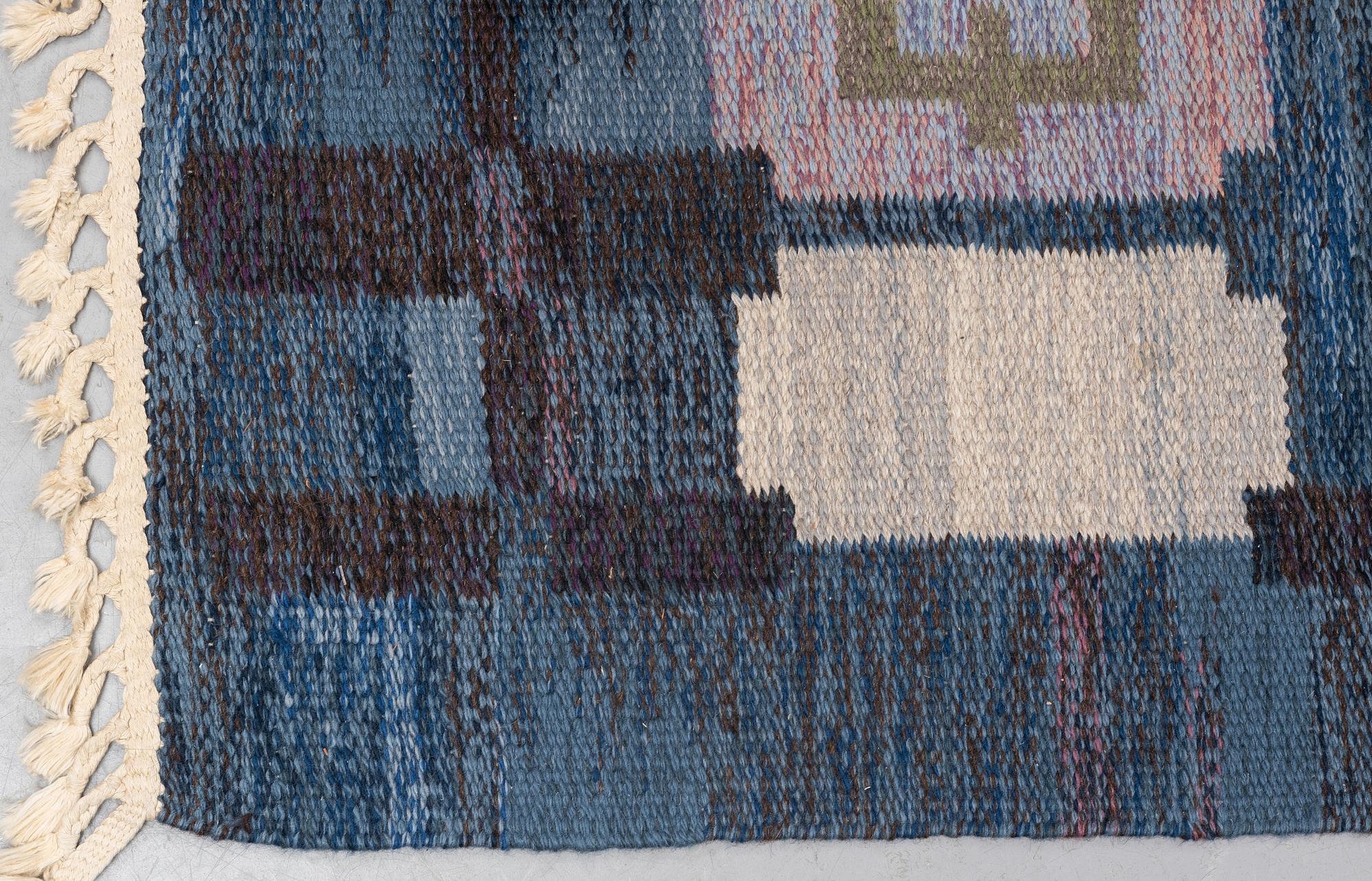 Judith Johansson, matta "Spise Hall", rölakan, 275 x 224 cm. Signerad JJ.