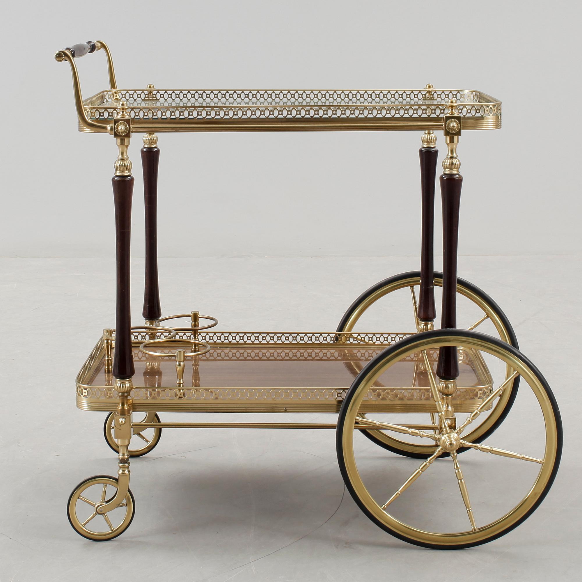 SERVERINGSVAGN, 1900-talets andra hälft.
