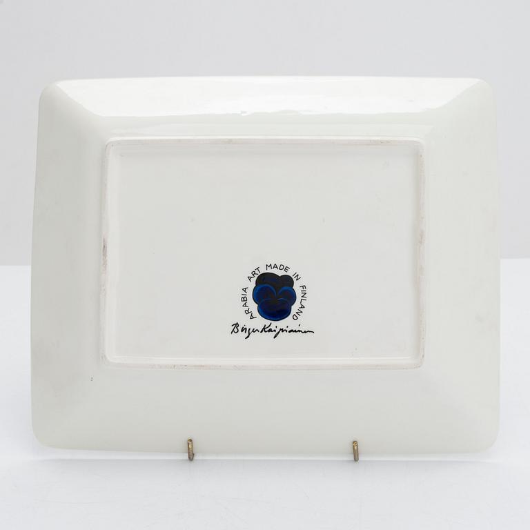 Birger Kaipiainen, a ceramic dish, marked Birger Kaipiainen Arabia Art Made in Finland.