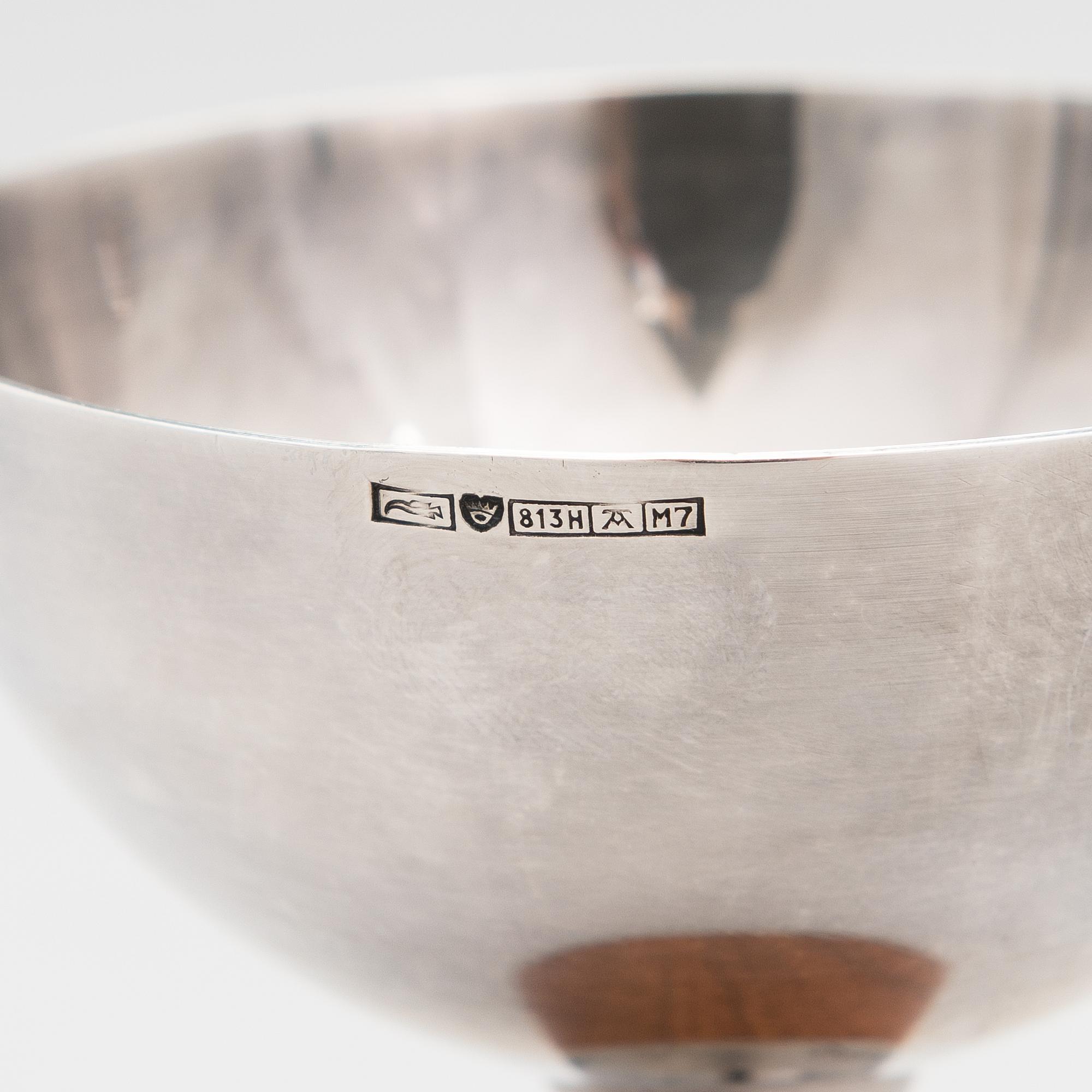 ANNA-GRETA EKER, A silver and mahogany sugar bowl and cream jug set, Auran Kultaseppä, Turku 1965.
