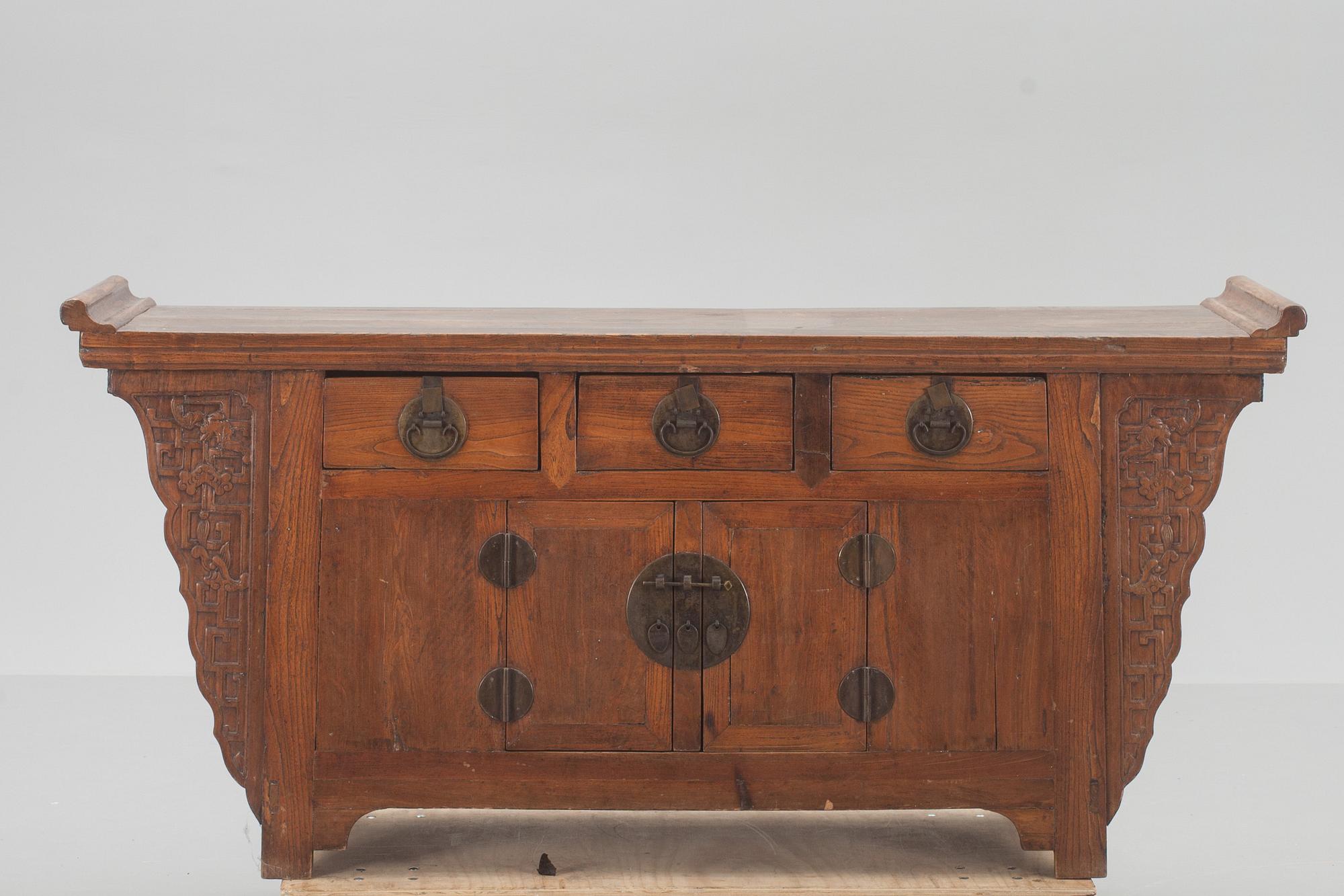 ALTARBORD/SIDEBOARD, Kina 1900-tal.