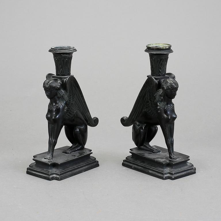 LJUSSTAKAR, ett par, empirestil, 1900-talets första hälft.