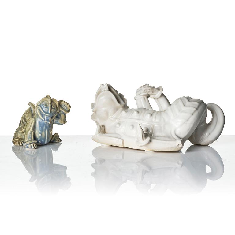 Wilhelm Kåge, two ceramic sculptures av dragons, Gustavsberg, ca 1940.
