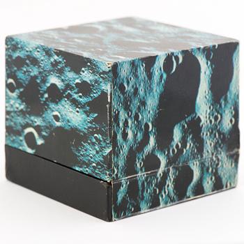 OMEGA, Speedmaster "Moon Crater Box".