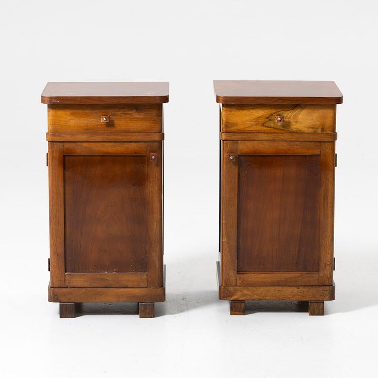 Sängbord, ett par, 1900-tal.