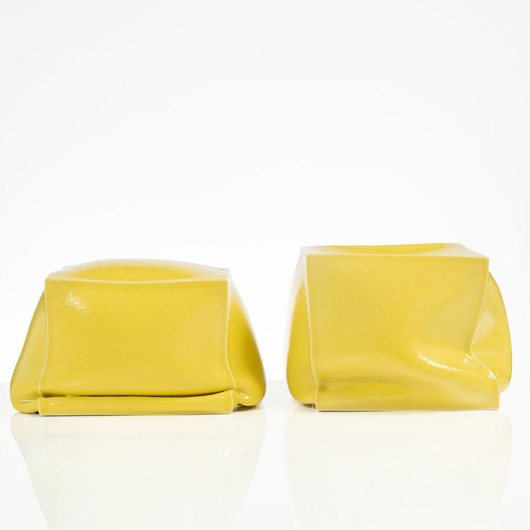 Åsa Johansson, skulpturer, 2 st "Sunny Day, Sunny Cubes", 2021.