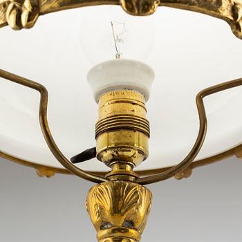 A gilt bronze Art Nouveau table light, early 20th Century.