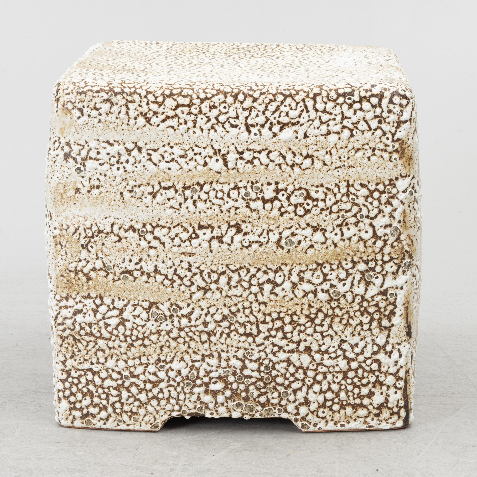 Trädgårdspall, keramik, möjligen Frankrike.