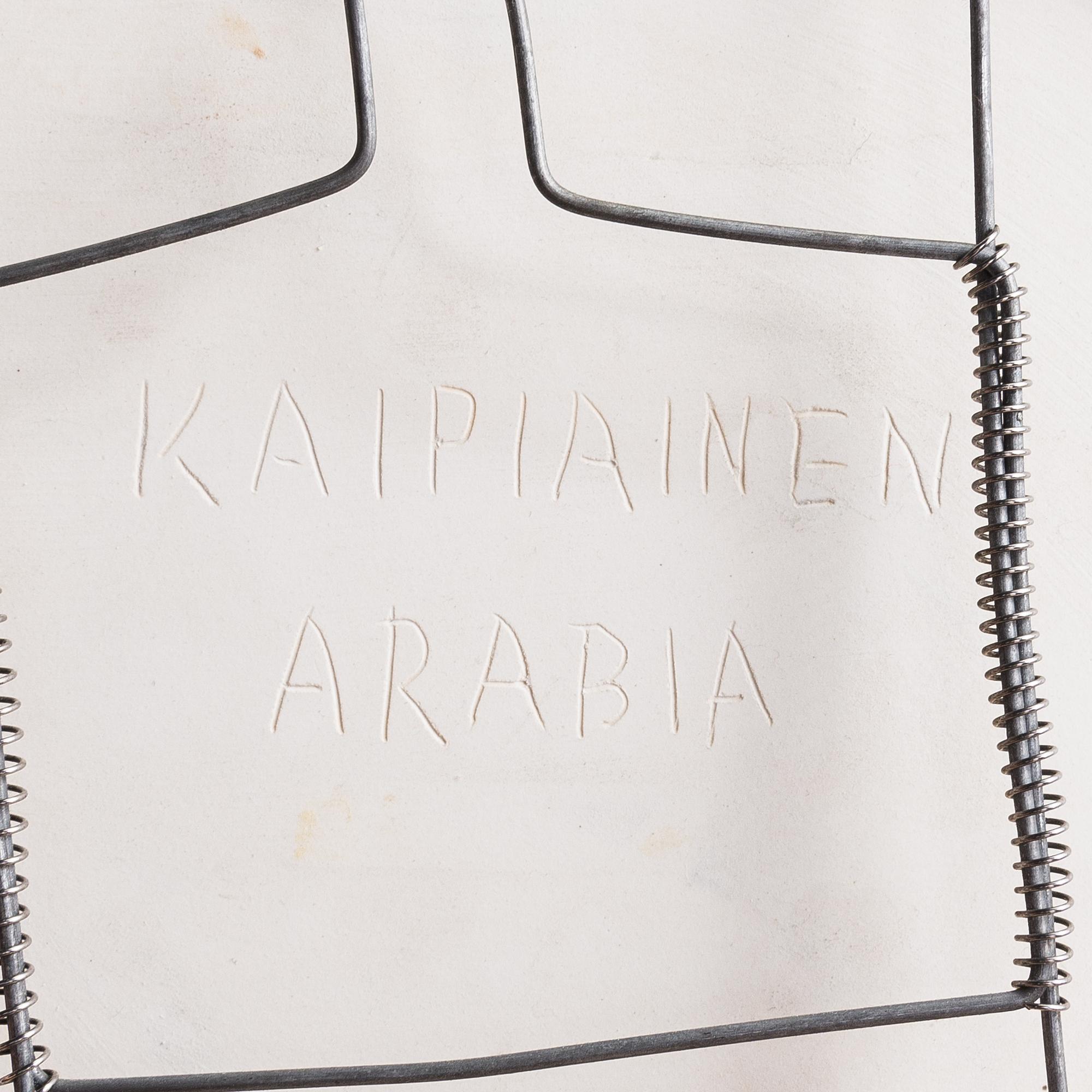 Birger Kaipiainen, a stoneware decorative dish signed Kaipiainen Arabia.