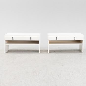 A pair 'Avanti' bedside tables by Antonio Gioia, 1980's.
