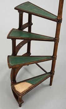 BIBLIOTEKSSTEGE, England, 1900-tal.