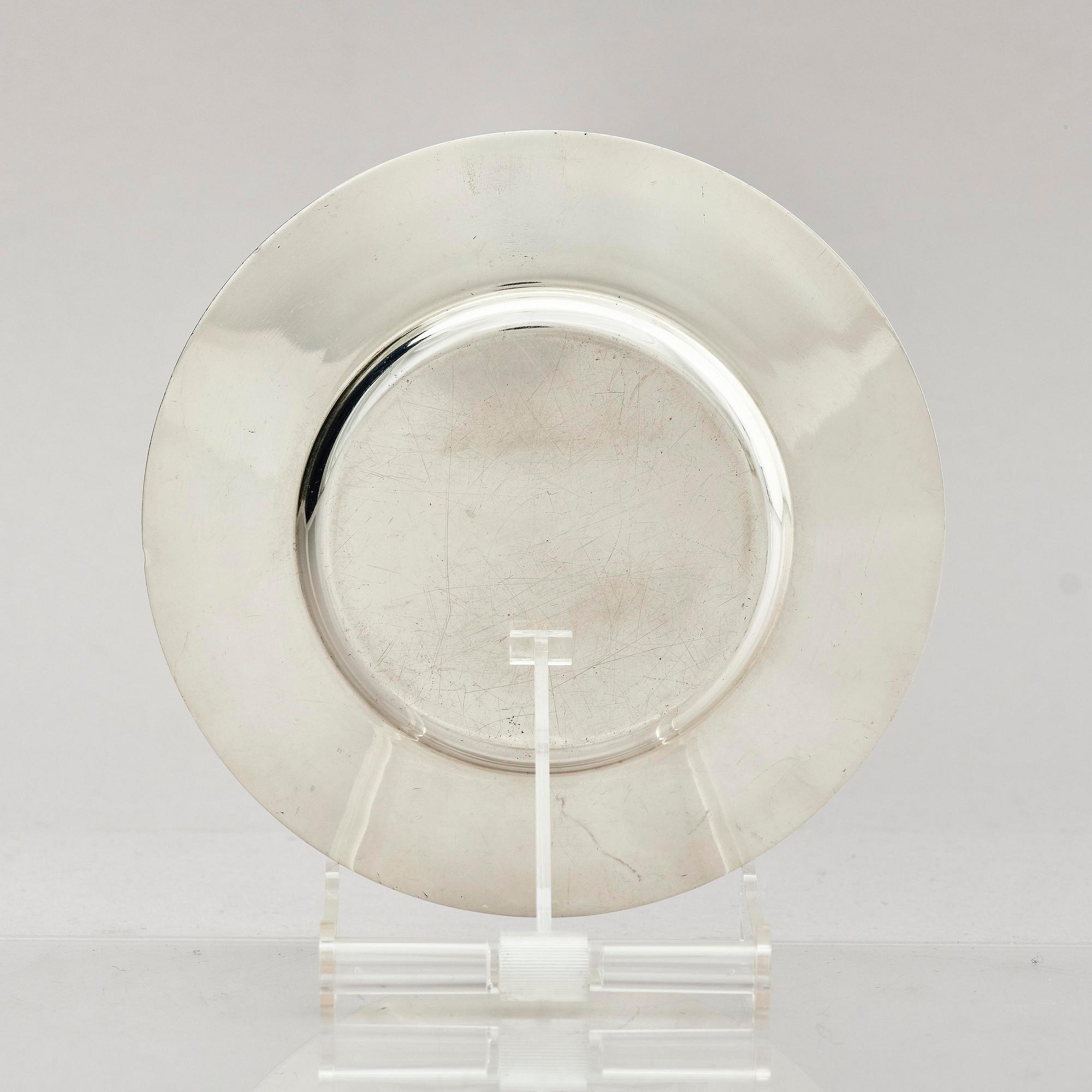 Lennart Larsson Guld AB, a Swedish silver butter box with lid and tray, Jönköping 1974.