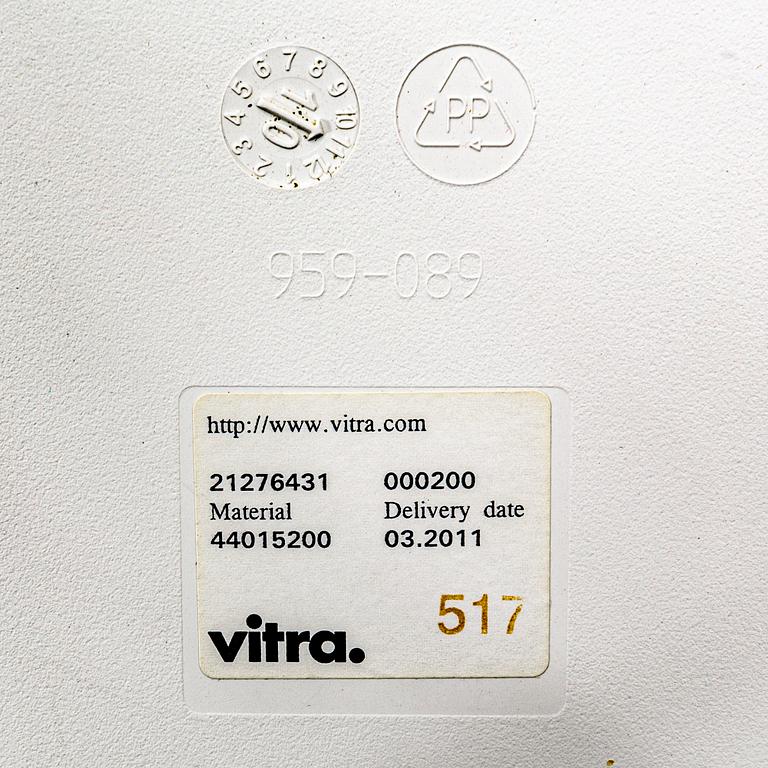 Charles and Ray Eames, stolar 6 st "Plastic chair DSR" Vitra daterade 2001.