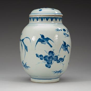 A blue and white Transitional jar with cover, 17th Century.