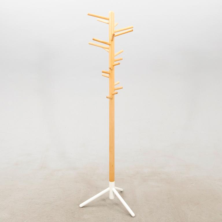 Anna-Maija Jaatinen coat rack model 160, Artek, designed in 1964.