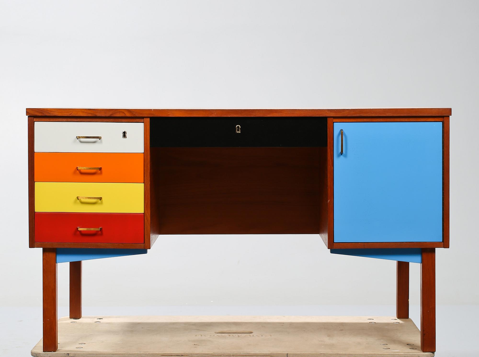 SKRIVBORD, 1950/1960-tal.