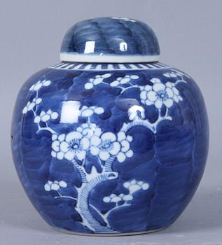 BOJAN samt LOCK, porslin, Kina 1800-/1900-tal.