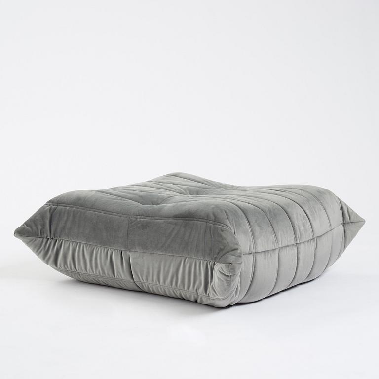 Michel Ducaroy, soffa, fåtölj och fotpall, "Togo", Ligne Roset, 2000-tal.