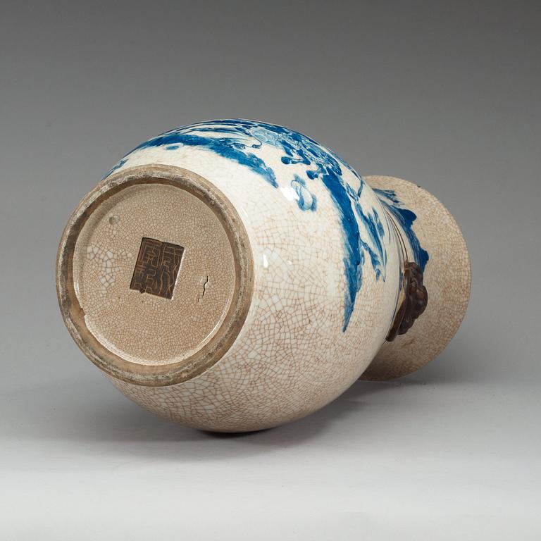 A large blue and white vase, late Qing dynasty, circa 1900.