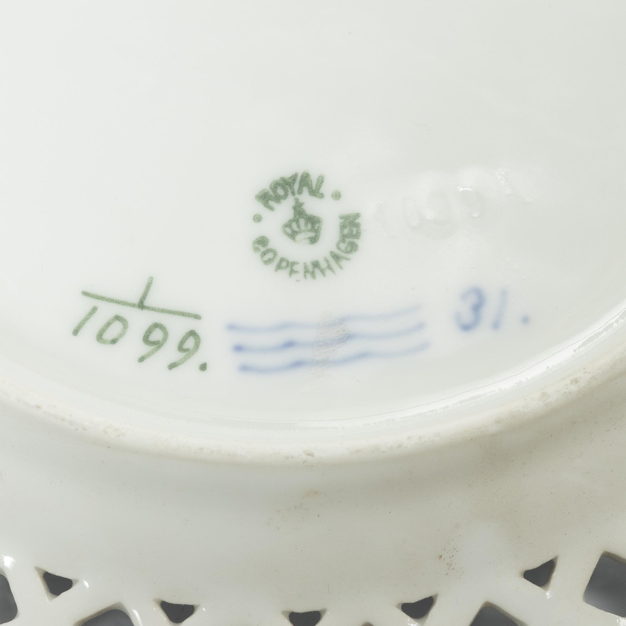 Royal Copenhagen, Seven 'Musselmalet Full Lace' plates, Denmark, 20th century.
