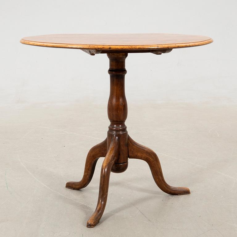 Folding table by Jacob Sjölin (master in Köping and Kungsör 1767-85).